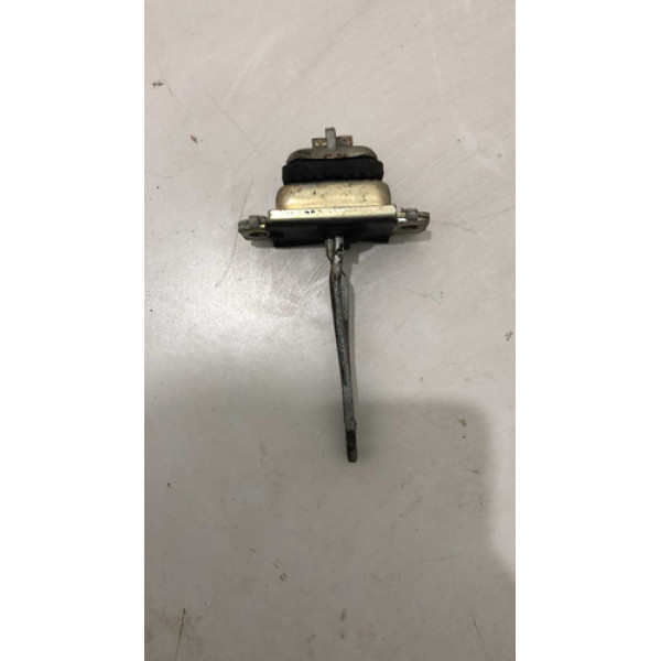 Limitador Porta Dianteira Esquerda Freelander 1 2001 A Usado