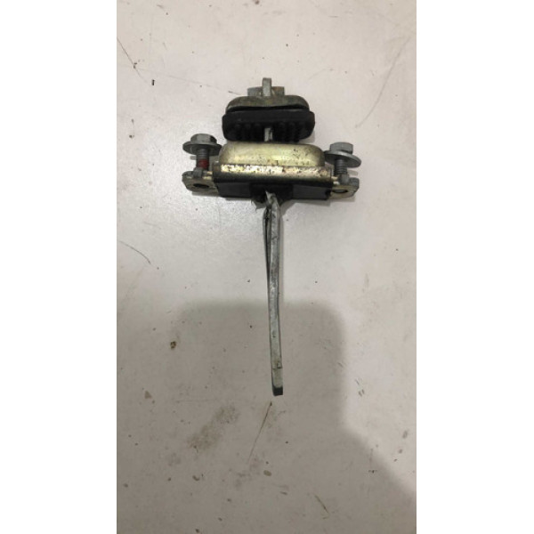 Limitador De Porta Dianteira Direita Freelander 1 2001 2006